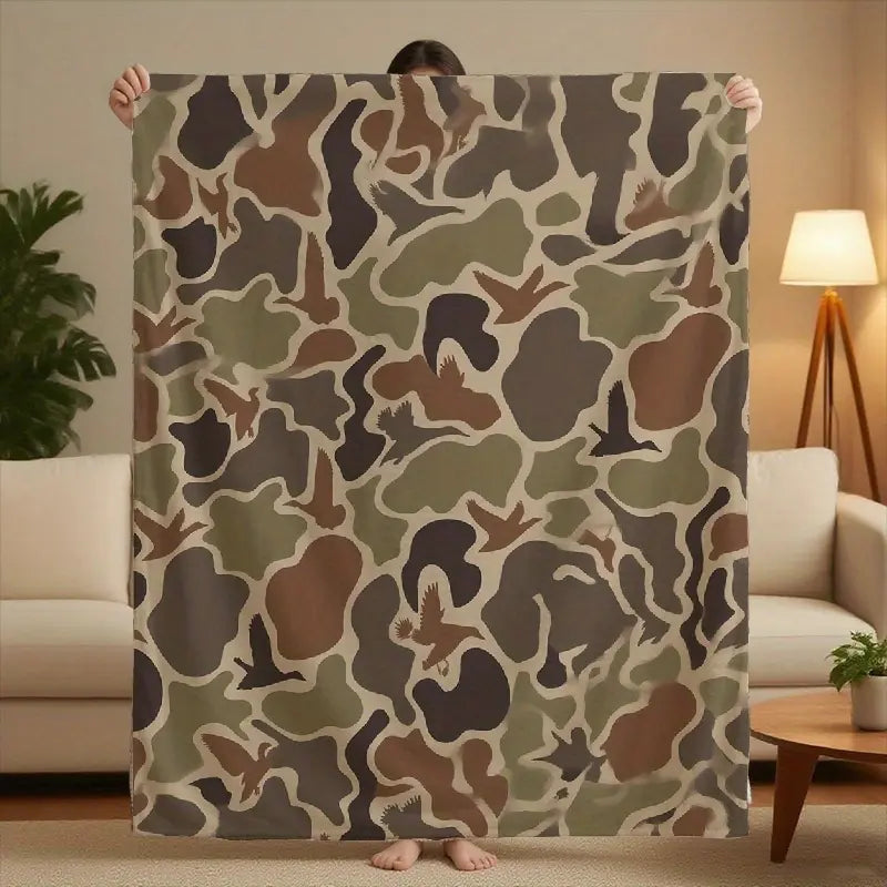 Retro Camouflage Pattern Cooling Bedding Blanket - 280GSM Polyester Soft Flannel, Digital Print, Wrinkle Resistant, Fade Proof, Lightweight, Machine Washable, All-Seasons for Bed, Camping