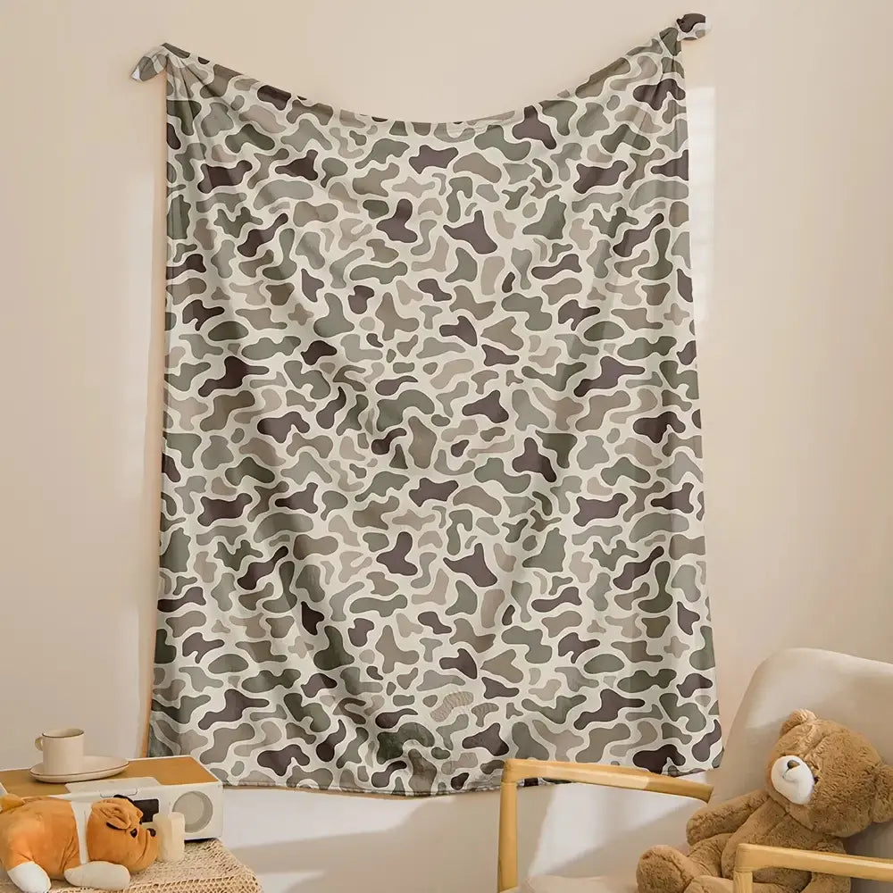 Retro Camouflage Pattern Cooling Bedding Blanket - 280GSM Polyester Soft Flannel, Digital Print, Wrinkle Resistant, Fade Proof, Lightweight, Machine Washable, All-Seasons for Bed, Camping